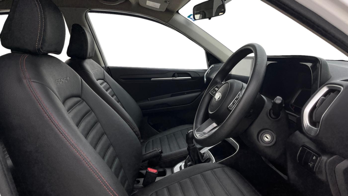 2020 KIA SONET HTK PLUS 1.2, Petrol, Manual, 21,410 km, Right Side Front Door Cabin
