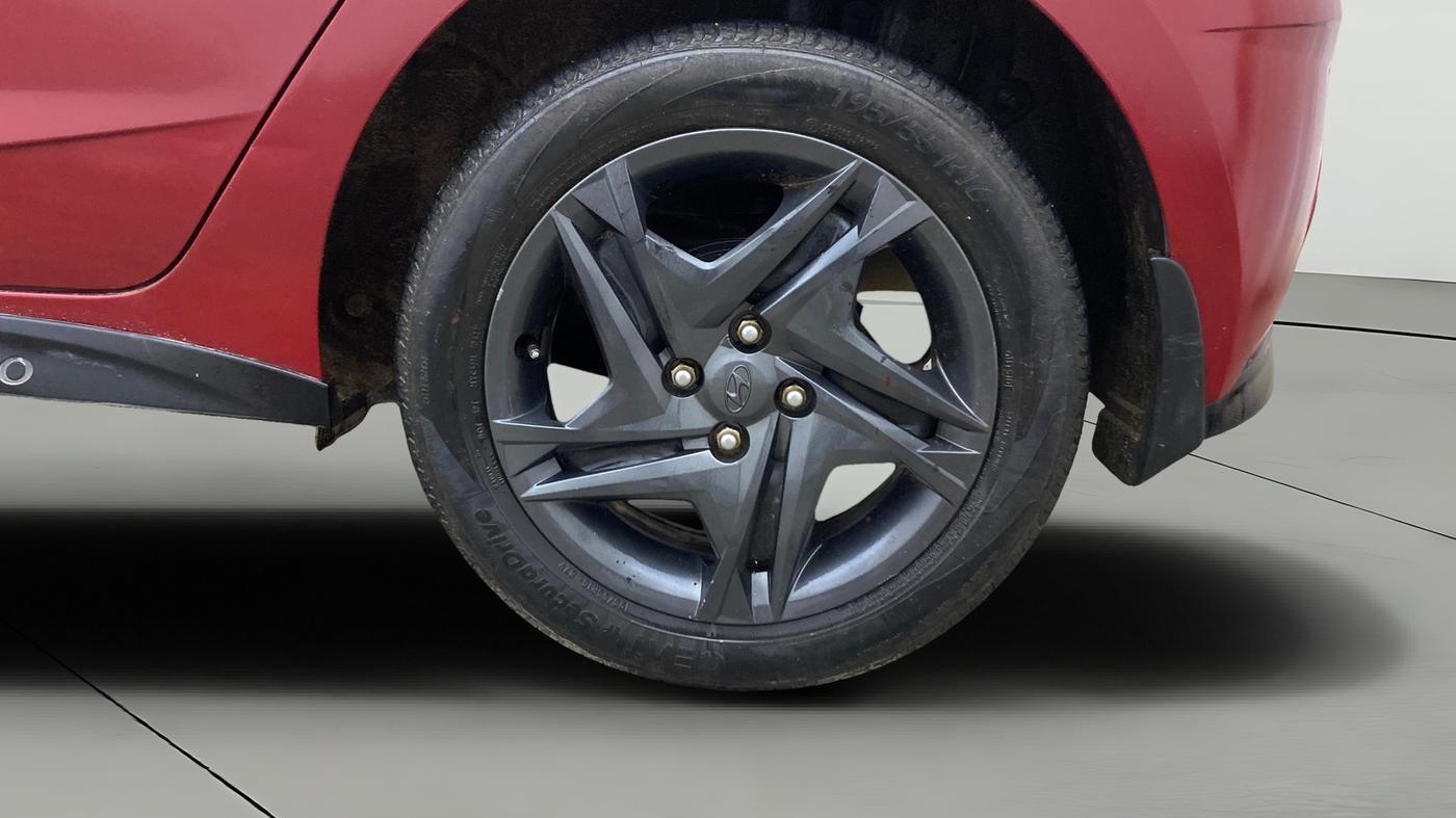 2022 Hyundai NEW I20 SPORTZ 1.2 MT, Petrol, Manual, 68,119 km, Left Rear Wheel