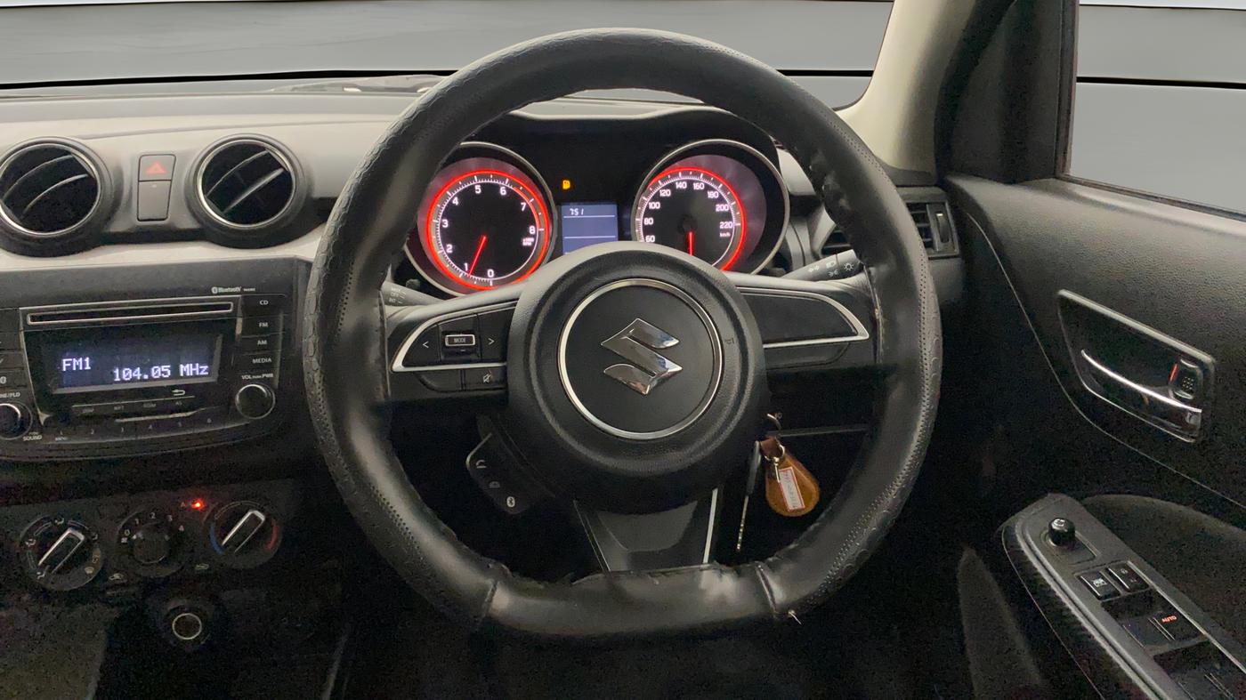 2018 Maruti Swift VXI, Petrol, Manual, 26,689 km, Steering Wheel Close Up