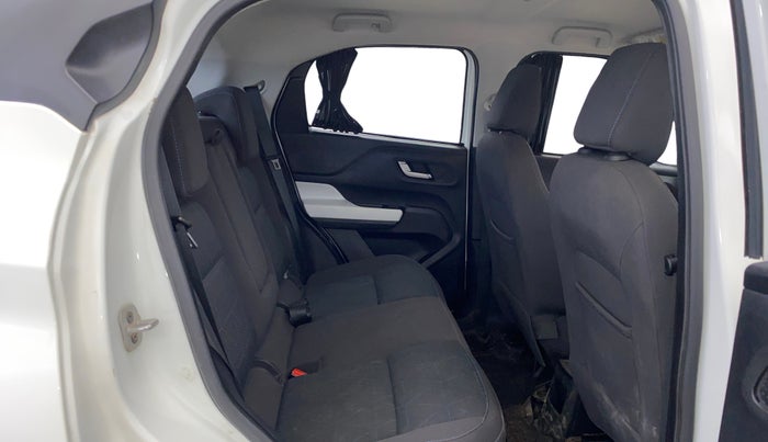 2021 Tata PUNCH CREATIVE AMT 1.2 RTN DUAL TONE, Petrol, Automatic, 31,940 km, Right Side Rear Door Cabin