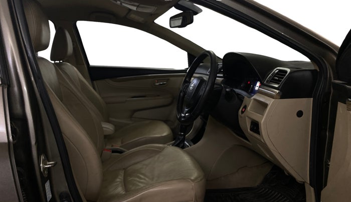 2019 Maruti Ciaz ALPHA  AT 1.5 SHVS PETROL, Petrol, Automatic, 66,179 km, Right Side Front Door Cabin
