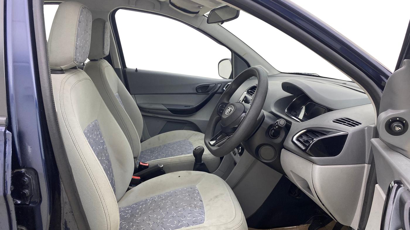 2020 Tata TIGOR XZ PETROL, CNG, Manual, 72,235 km, Right Side Front Door Cabin