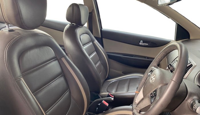2013 Hyundai i20 SPORTZ 1.2, Petrol, Manual, 66,545 km, Right Side Front Door Cabin