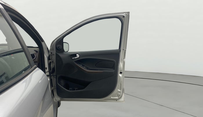 2019 Ford FREESTYLE TITANIUM 1.2 PETROL, Petrol, Manual, 47,124 km, RHS Front Door