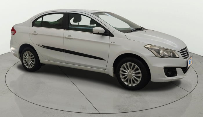 2016 Maruti Ciaz VXI+, Petrol, Manual, 84,661 km, Right Front Diagonal