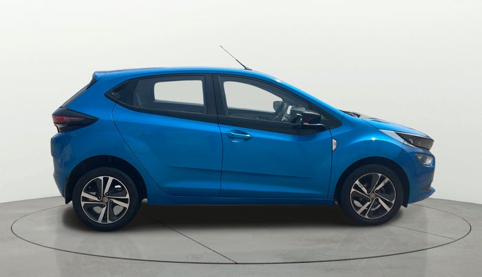 2022 Tata ALTROZ XZ PETROL, Petrol, Manual, 1,10,096 km, Right Side View