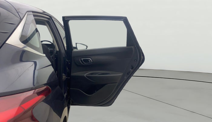 2023 Hyundai NEW I20 SPORTZ 1.2 MT, Petrol, Manual, 13,269 km, RHS Rear Door