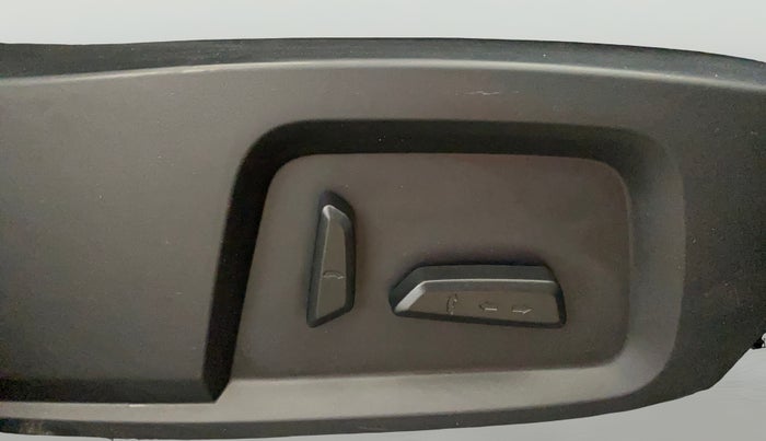 2021 Tata Safari XZ, Diesel, Manual, 58,676 km, Driver Side Adjustment Panel