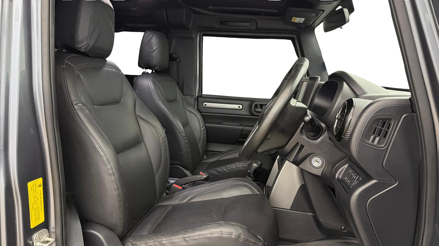 2021 Mahindra Thar LX PETROL HT 4WD AT, Petrol, Automatic, 15,103 km, Right Side Front Door Cabin