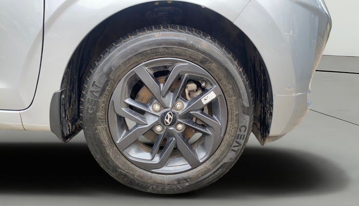 2021 Hyundai GRAND I10 NIOS SPORTZ AMT 1.2 KAPPA VTVT, Petrol, Automatic, 17,782 km, Right Front Wheel