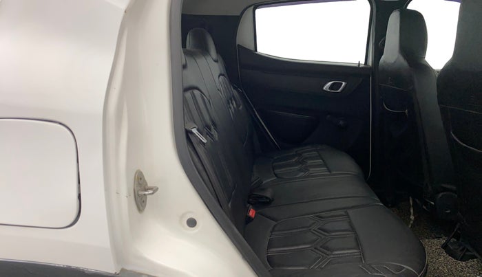 2018 Renault Kwid RXT 1.0 AMT (O), Petrol, Automatic, 31,973 km, Right Side Rear Door Cabin