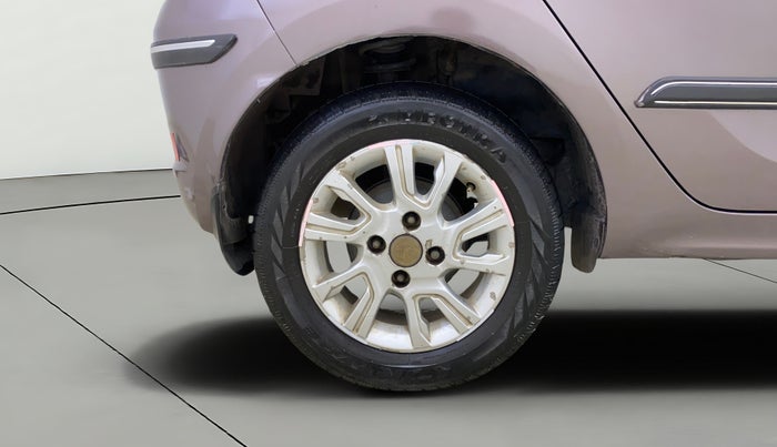 2017 Tata Tiago XZ PETROL, CNG, Manual, 84,453 km, Right Rear Wheel