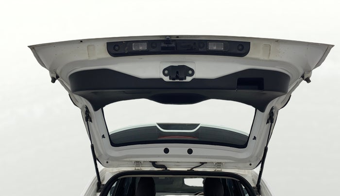 2022 Nissan MAGNITE XV TURBO CVT, Petrol, Automatic, 20,147 km, Boot Door Open