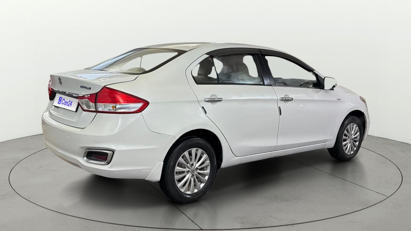 2015 Maruti Ciaz ZXI AT, CNG, Automatic, 69,197 km, Right Back Diagonal