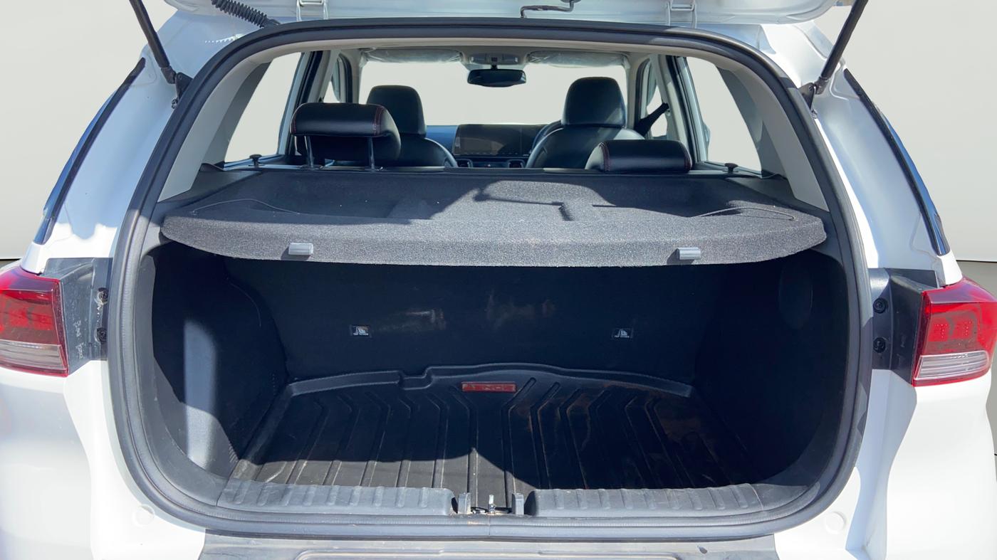 2022 KIA SONET GTX PLUS 1.5 AT, Diesel, Automatic, 35,256 km, Boot Open Zoomed View