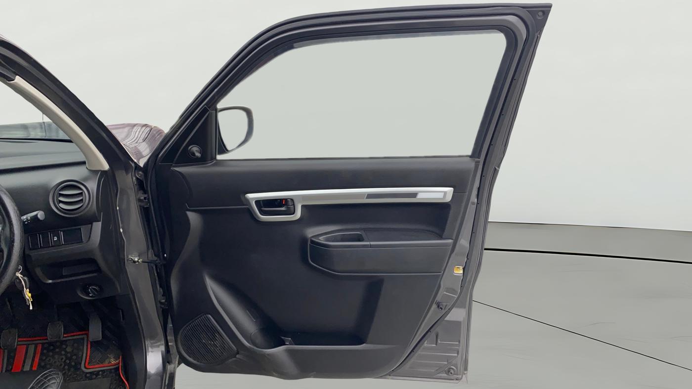 2023 Maruti S PRESSO VXI, Petrol, Manual, 30,818 km, RHS Front Door