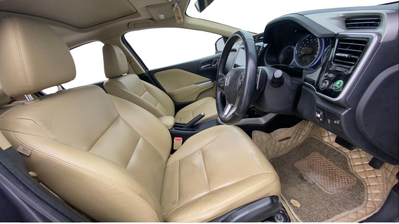 2018 Honda City 1.5L I-VTEC ZX CVT, CNG, Automatic, 1,12,070 km, Right Side Front Door Cabin