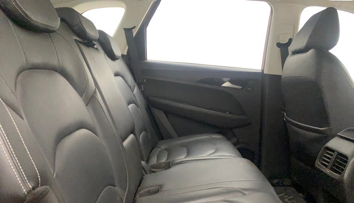 2019 MG HECTOR SHARP 1.5 DCT PETROL, Petrol, Automatic, 72,509 km, Right Side Rear Door Cabin