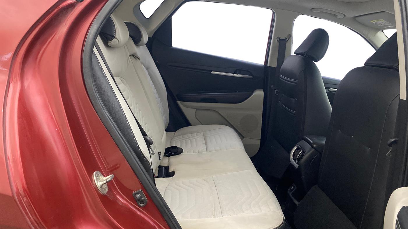 2020 KIA SONET HTX 1.5, Diesel, Manual, 70,428 km, Right Side Rear Door Cabin