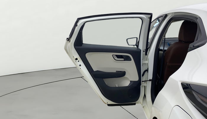 2024 Tata ALTROZ XZ CNG, CNG, Manual, 23,376 km, LHS Rear Door