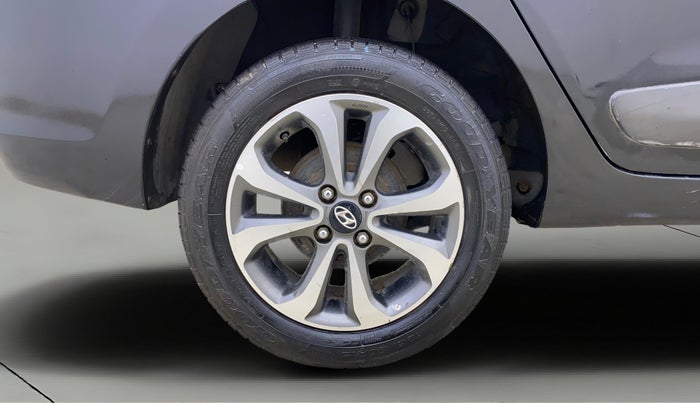 2015 Hyundai Xcent SX AT 1.2 (O), Petrol, Automatic, 57,402 km, Right Rear Wheel