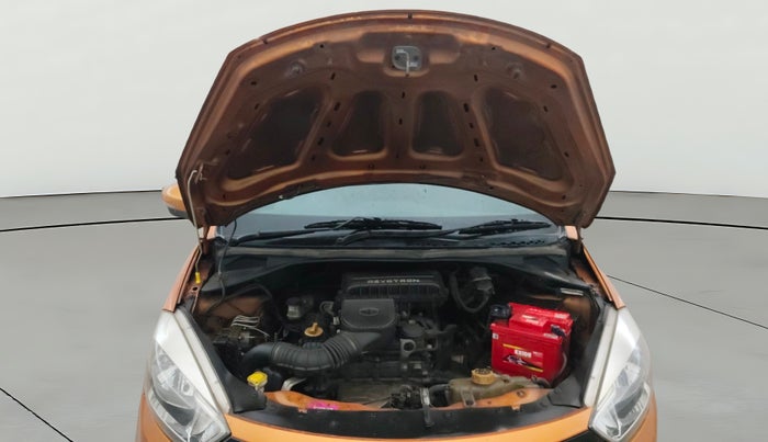 2018 Tata Tiago XZA PETROL, Petrol, Automatic, 1,45,004 km, Open Bonet