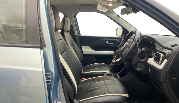 2022 Tata PUNCH CREATIVE  AMT, Petrol, Automatic, 29,558 km, Right Side Front Door Cabin