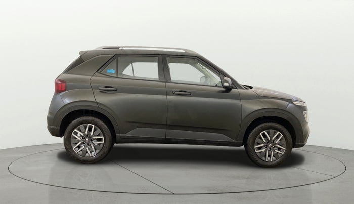 2021 Hyundai VENUE SX 1.5 CRDI, Diesel, Manual, 76,512 km, Right Side View