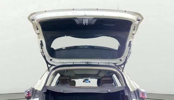 2022 Tata Harrier XZ PLUS 2.0L, Diesel, Manual, 54,928 km, Boot Door Open