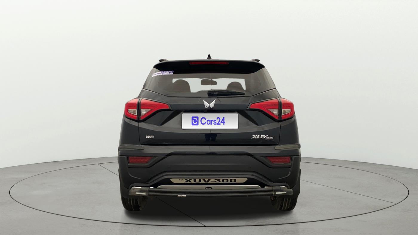2023 Mahindra XUV300 W8 (O) 1.2 PETROL, Petrol, Manual, 27,880 km, Back/Rear