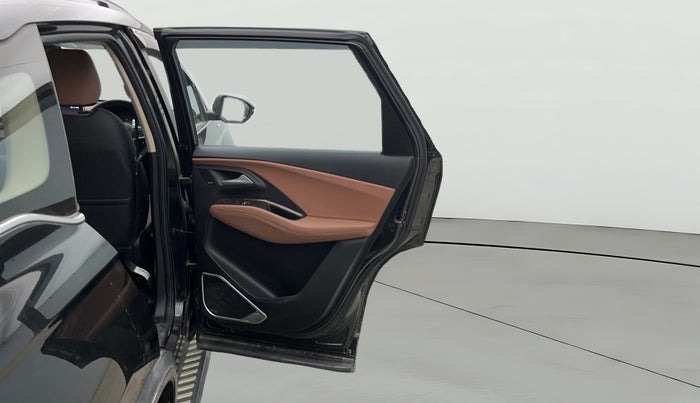 2024 MG HECTOR PLUS SHARP PRO 1.5 PETROL TURBO CVT 7 STR, Petrol, Automatic, 19,328 km, RHS Rear Door