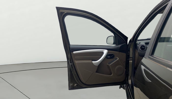 2019 Renault Duster 85 PS RXS MT DIESEL, Diesel, Manual, 45,163 km, LHS Front Door