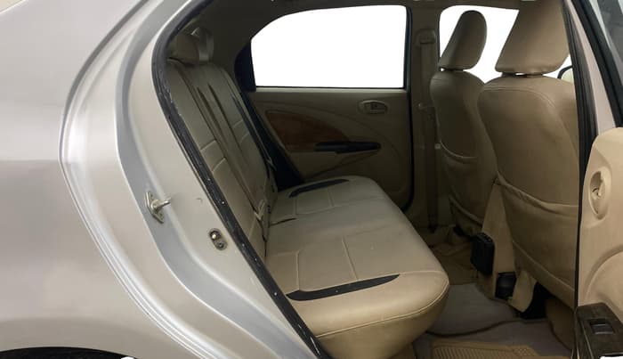2016 Toyota Etios VX, Petrol, Manual, 90,212 km, Right Side Rear Door Cabin