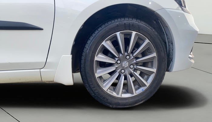 2022 Maruti Ciaz ALPHA 1.5 SHVS PETROL, Petrol, Manual, 20,693 km, Right Front Wheel