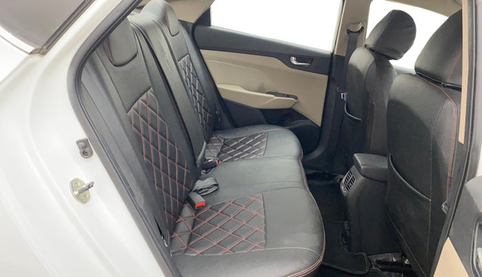 2019 Hyundai Verna 1.6 VTVT SX, Petrol, Manual, 39,066 km, Right Side Rear Door Cabin