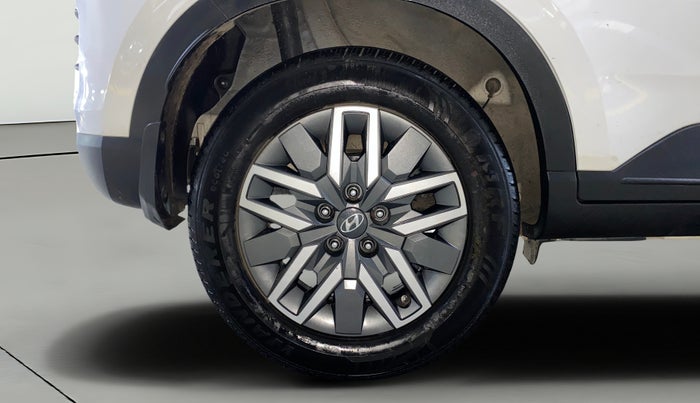 2024 Hyundai VENUE Executive 1.0 Turbo MT, Petrol, Manual, 8,305 km, Right Rear Wheel