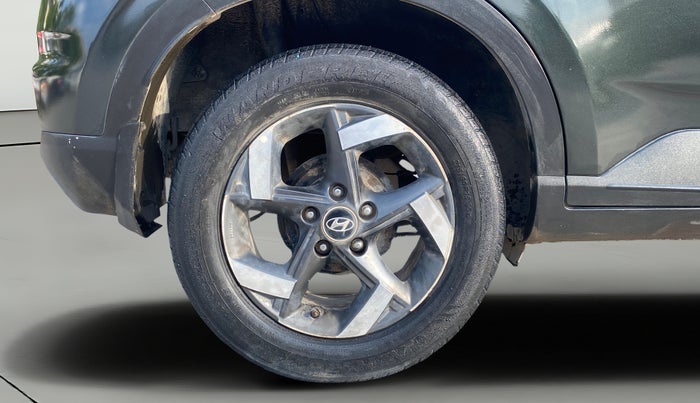 2019 Hyundai VENUE SX PLUS 1.0 TURBO DCT, Petrol, Automatic, 1,44,200 km, Right Rear Wheel