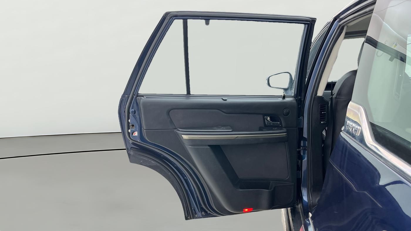 2018 Tata Hexa XM 4X2 7 STR, Diesel, Manual, 51,729 km, LHS Rear Door