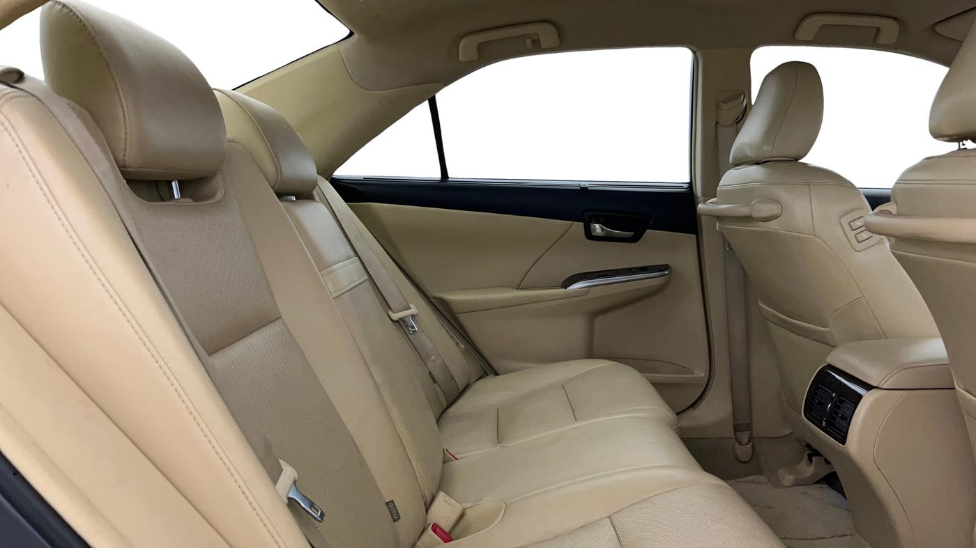 2016 Toyota Camry HYBRID, Hybrid, Automatic, 80,900 km, Right Side Rear Door Cabin