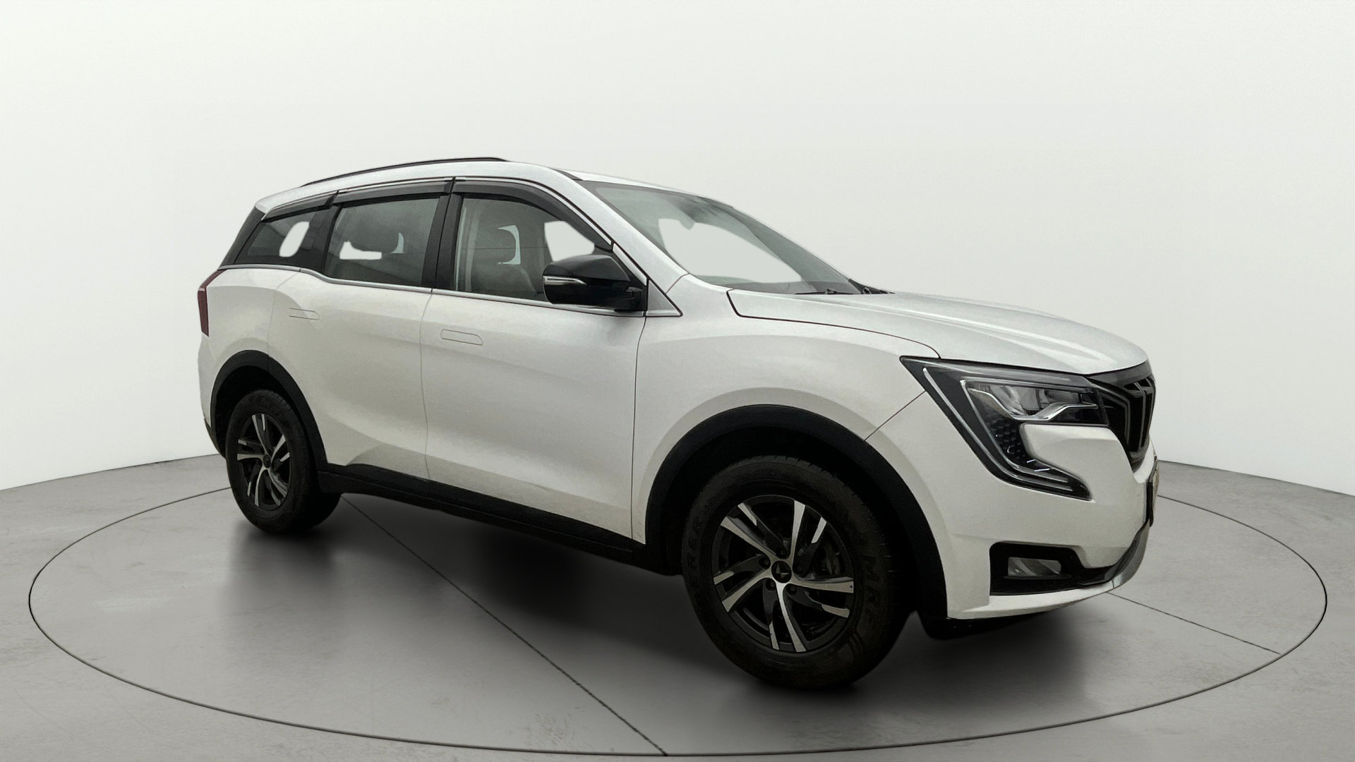 2025 Mahindra XUV700 2021-2026 AX 5 P MT 7 STR