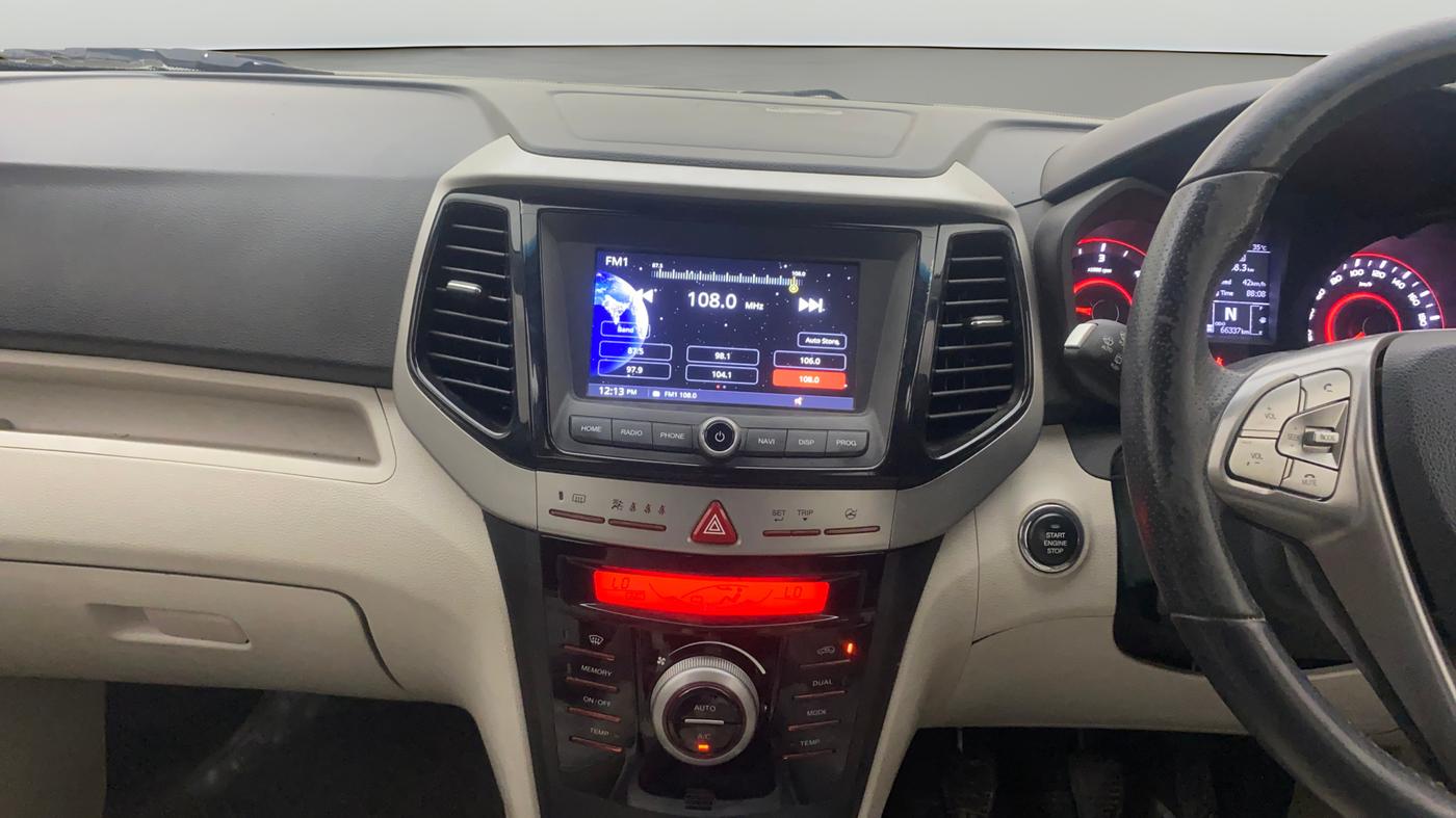 2019 Mahindra XUV300 W8 (O) 1.5 DIESEL, Diesel, Manual, 66,337 km, Air Conditioner