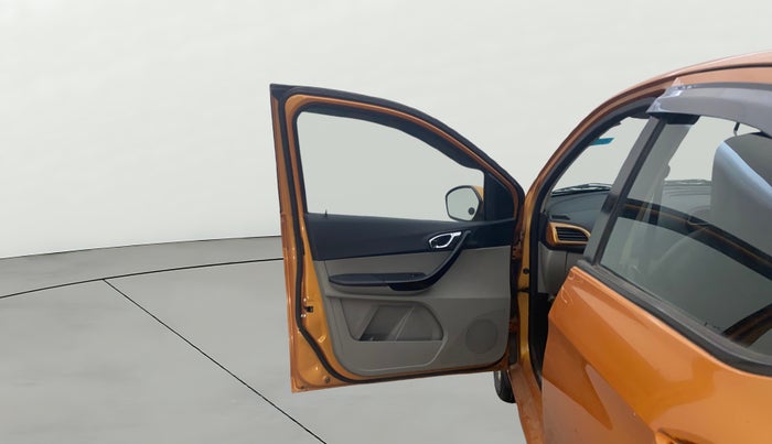 2016 Tata Tiago XZ PETROL, Petrol, Manual, 42,530 km, LHS Front Door