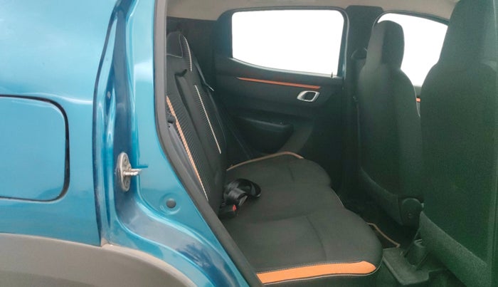 2019 Renault Kwid CLIMBER 1.0 (O), Petrol, Manual, 60,949 km, Right Side Rear Door Cabin