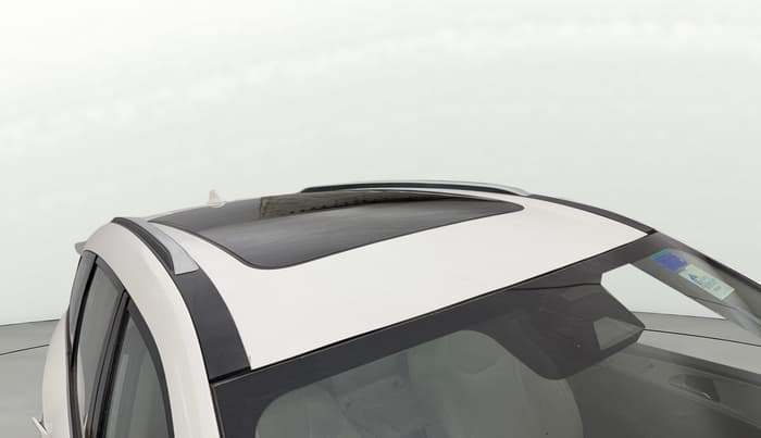 2021 Mahindra XUV700 AX 7 LUXURY P AT 7 STR, Petrol, Automatic, 38,127 km, Roof
