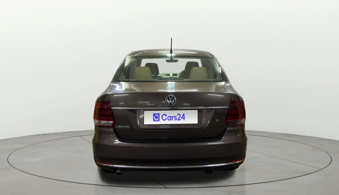 2016 Volkswagen Vento HIGHLINE 1.6 MPI, Petrol, Manual, 88,515 km, Back/Rear