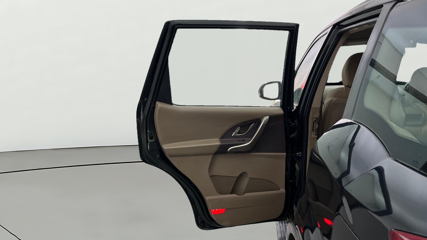 2013 Mahindra XUV500 W6, Diesel, Manual, 77,330 km, LHS Rear Door