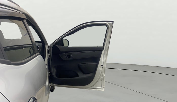 2022 Renault Kwid RXT 1.0 AMT, Petrol, Automatic, 35,929 km, RHS Front Door