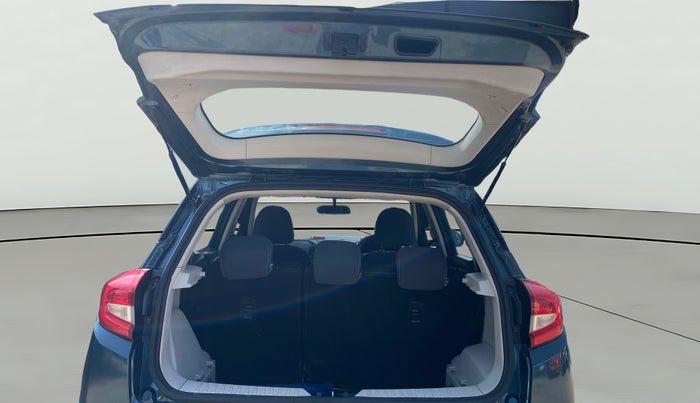 2021 Mahindra XUV300 W6 1.5 Diesel, Diesel, Manual, 68,068 km, Boot Open Zoomed View