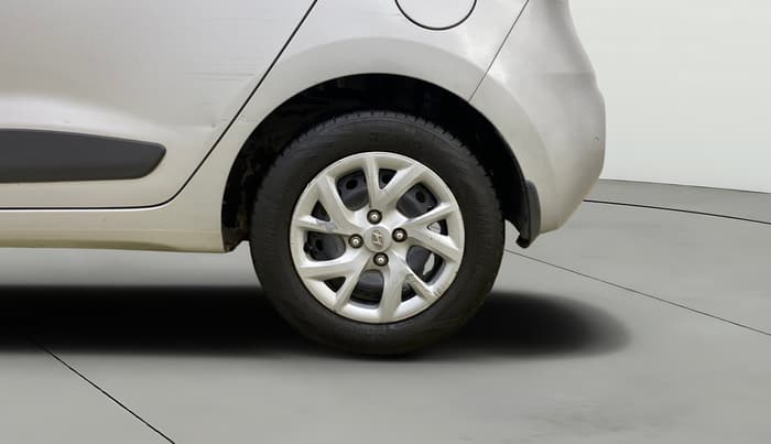 2017 Hyundai Grand i10 SPORTZ (O) 1.2 KAPPA VTVT, Petrol, Manual, 40,361 km, Left Rear Wheel