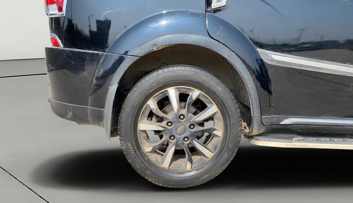 2019 Mahindra XUV500 W11 AT, Diesel, Automatic, 53,985 km, Right Rear Wheel